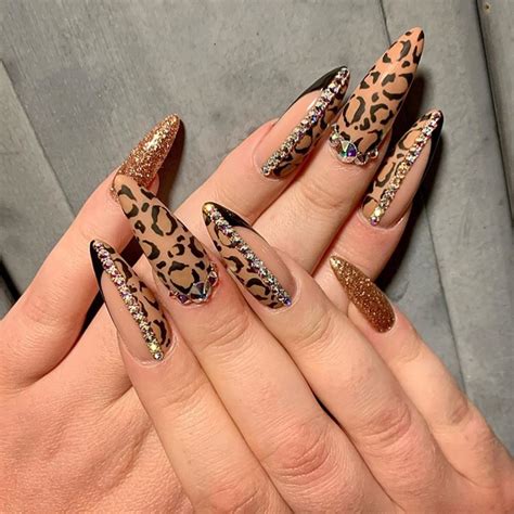 cheetah nail designs|cute cheetah print nails.